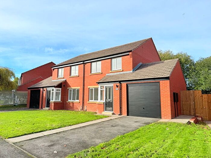 3 Bedroom Property To Rent In White Rose Close, Linton On Ouse, York, YO30