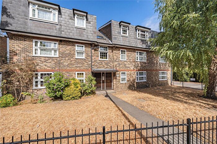1 Bedroom Flat For Sale In Hillier Lodge, Teddington, TW11