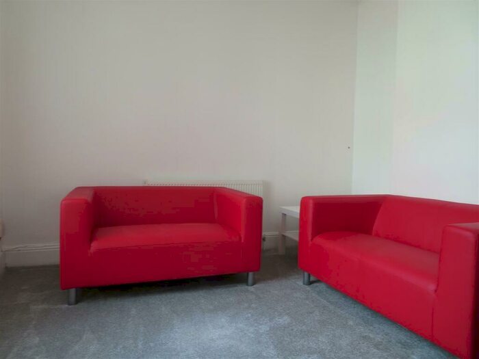 4 Bedroom House To Rent In Jessie Road, Southsea, PO4