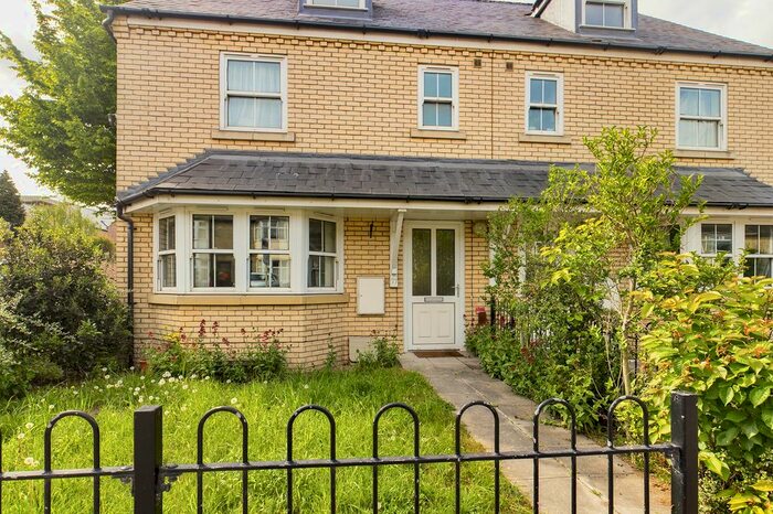 4 Bedroom Semi-Detached House To Rent In Cromwell Road, Cambridge, Cambridgeshire, CB1