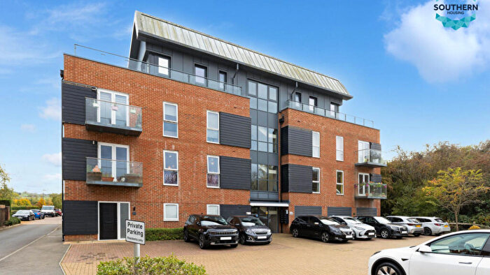 2 Bedroom Flat For Sale In The Kilns, Redhill, Surrey, RH1