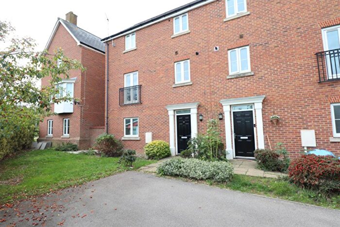 2 Bedroom House For Sale In Lemmon Walk, Oxley Park, Milton Keynes, MK4