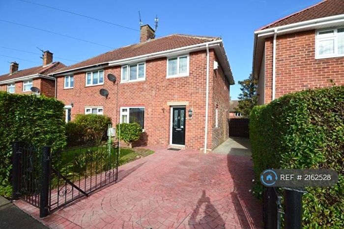 3 Bedroom Semi-Detached House To Rent In Tynedale Drive, Blyth, NE24