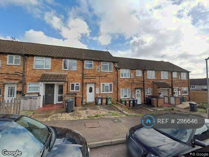 1 Bedroom Flat To Rent In The Grove, Potters Bar, EN6