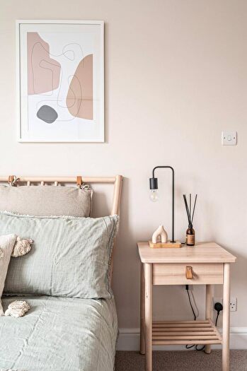 2 Bedroom Flat For Sale In Carlingford Road, Hampstead, London, NW3