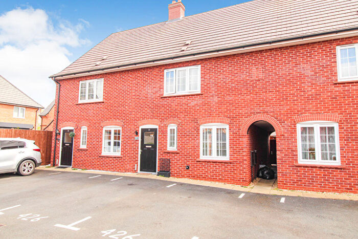 3 Bedroom Terraced House For Sale In Honey Quest, Stewartby, MK43