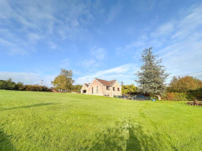 4 Bedroom Detached House For Sale In Oakhill, Radstock, BA3
