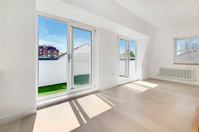 2 Bedroom Flat To Rent In Denton Street, London, SW18