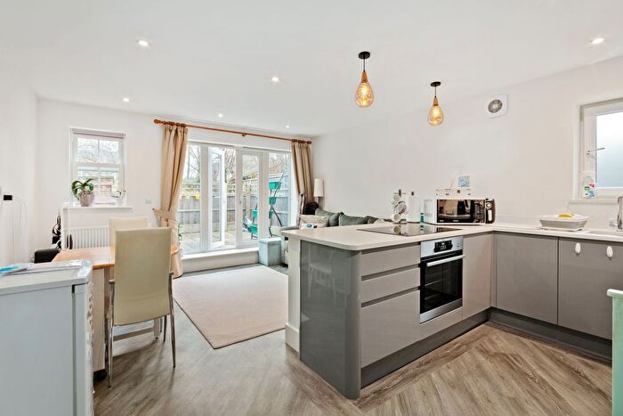 2 Bedroom Flat To Rent In Kereg Court, Fir Tree Road, Banstead, SM7
