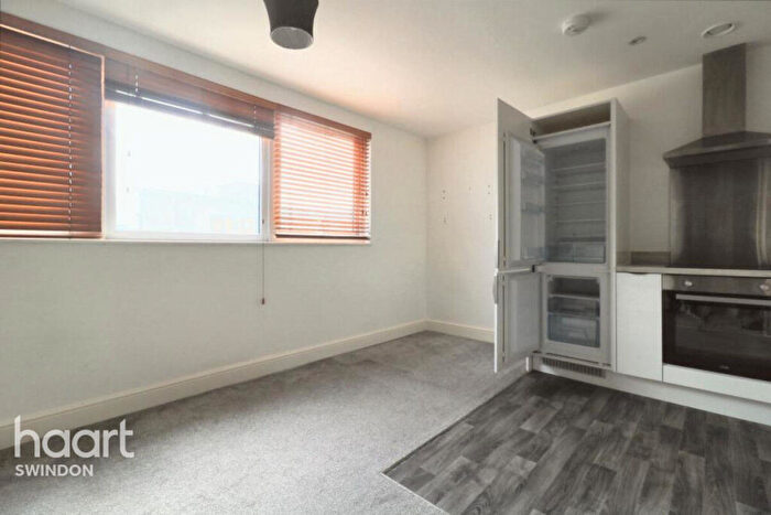 2 Bedroom Apartment To Rent In Fleming Way, Swindon, SN1