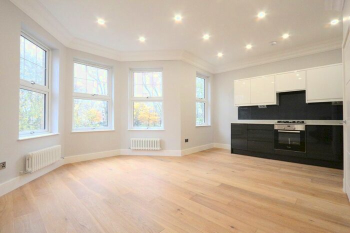 2 Bedroom Flat To Rent In West Green Road, London, N15