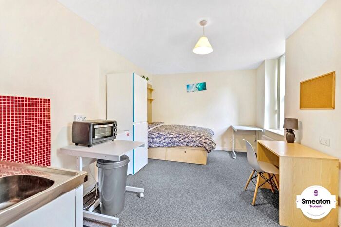 Studio To Rent In Self-Contained Studio, Town House, Harwell Street, Plymouth, Devon, - Available September, PL1