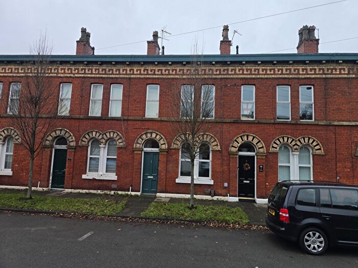 2 Bedroom Property For Sale In Melrose Street, Oldham, Greater Manchester, OL1