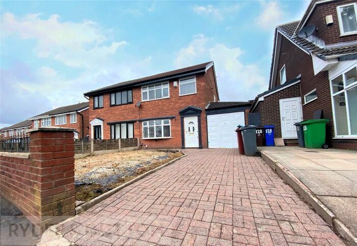 3 Bedroom Semi-Detached House To Rent In The Fairway, Manchester, Greater Manchester, M40