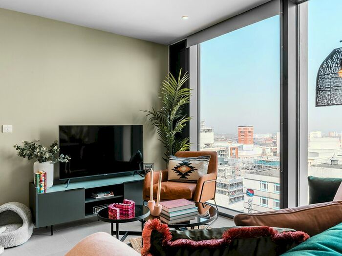 2 Bedroom Flat To Rent In Broad Street, Birmingham, B15