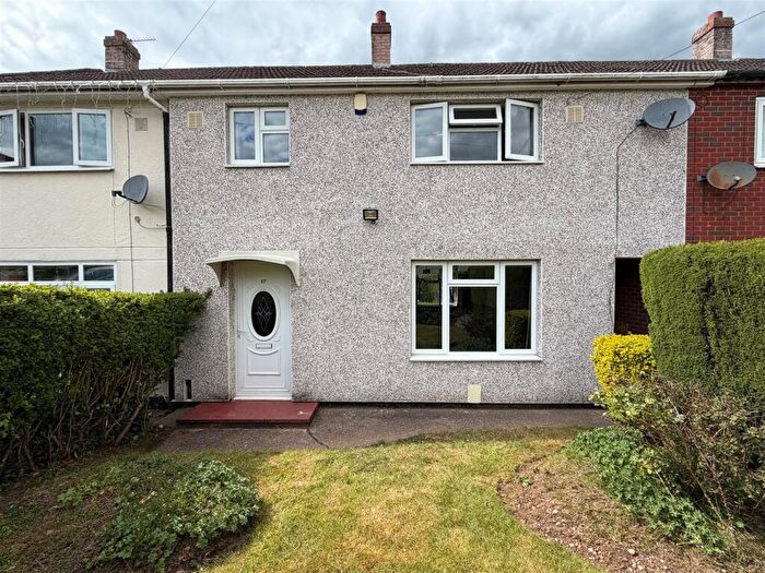 4 Bedroom Terraced House For Sale In Pomeroy Road, Bartley Green, Birmingham, B32