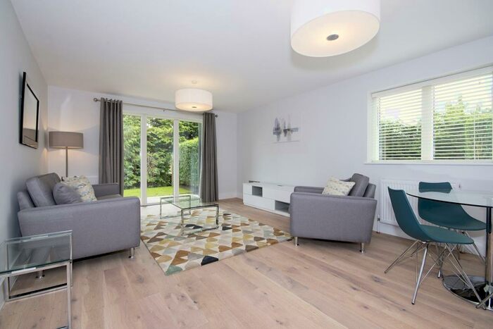 2 Bedroom Apartment To Rent In Cumnor Hill, Oxford, OX2