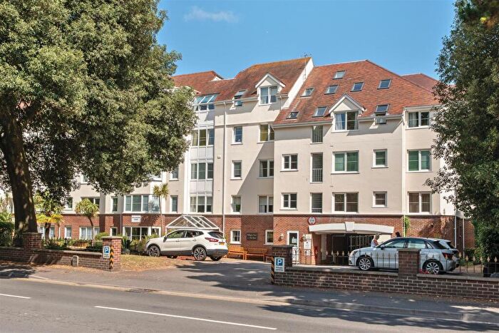 2 Bedroom Retirement Property For Sale In Poole Road, Bournemouth, BH2