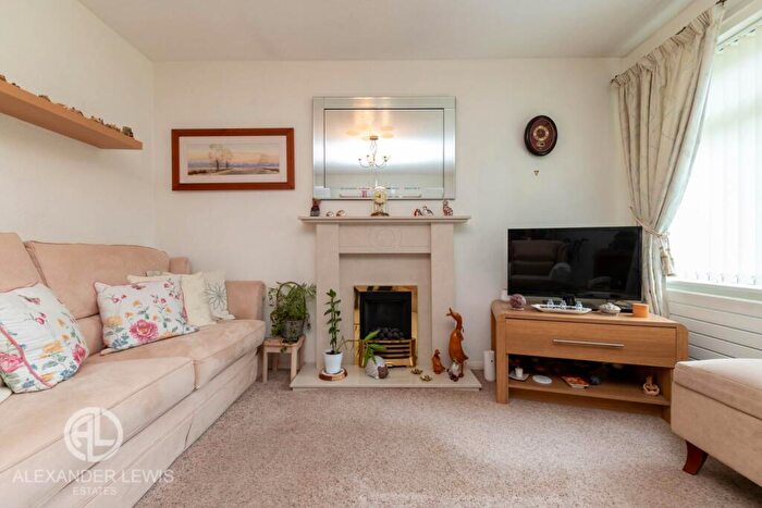 2 Bedroom Bungalow For Sale In Vicarage Close, Arlesey, Beds, SG15