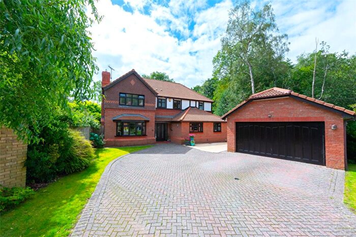 4 Bedroom Detached House For Sale In Gilbert Way, Finchampstead, Wokingham, Berkshire, RG40