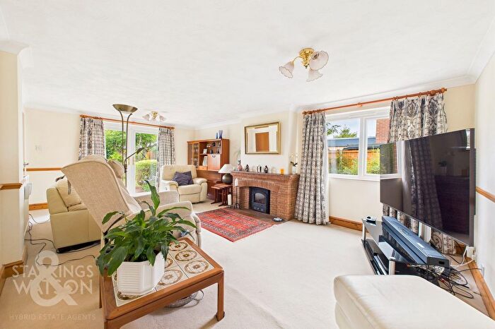 4 Bedroom Property For Sale In Blofield Corner Road, Blofield Heath, Norwich, NR13