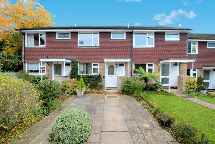 2 Bedroom House To Rent In Sheldon Court, Guildford, GU1