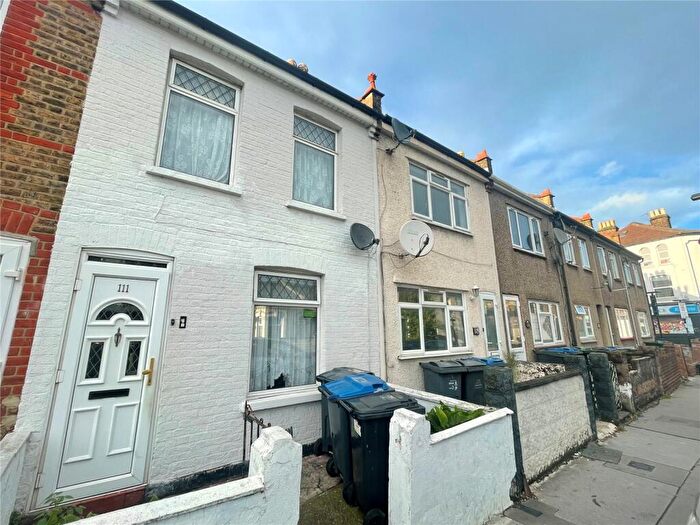 3 Bedroom Terraced House To Rent In Northcote Road, Croydon, Surrey, CR0
