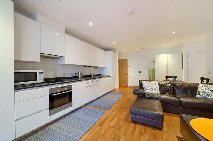 2 Bedroom Flat To Rent In Mirabelle Gardens, London, E20