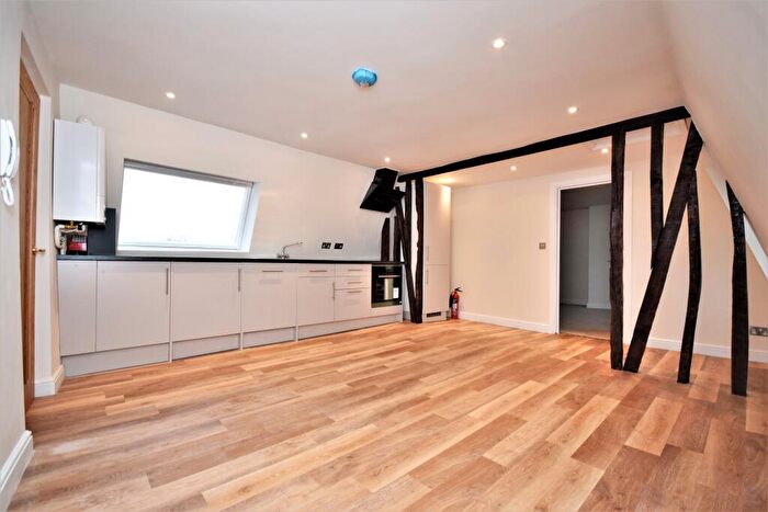 2 Bedroom Apartment To Rent In High Street, Saffron Walden, Essex, CB10