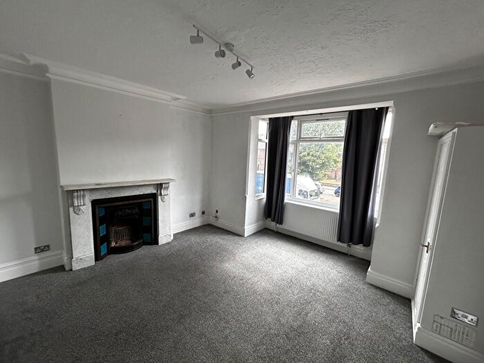 2 Bedroom Apartment To Rent In High Street South, Dunstable, LU6
