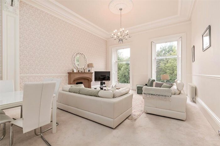 2 Bedroom Apartment For Sale In Lansdowne Crescent, Edinburgh, EH12