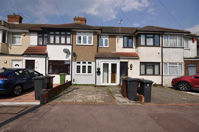 3 Bedroom Terraced House To Rent In Third Avenue, Dagenham, RM10