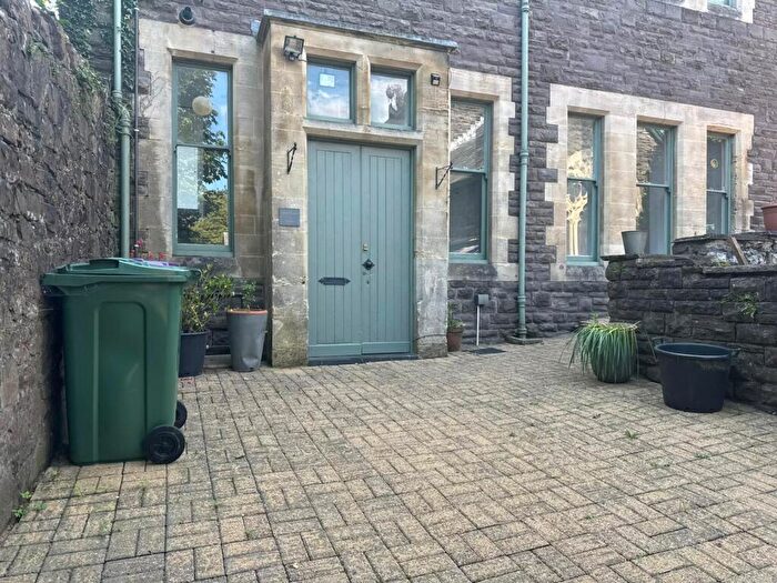 1 Bedroom Flat To Rent In Mount Pleasant Annexe, Hanbury Road, Pontypool, NP4