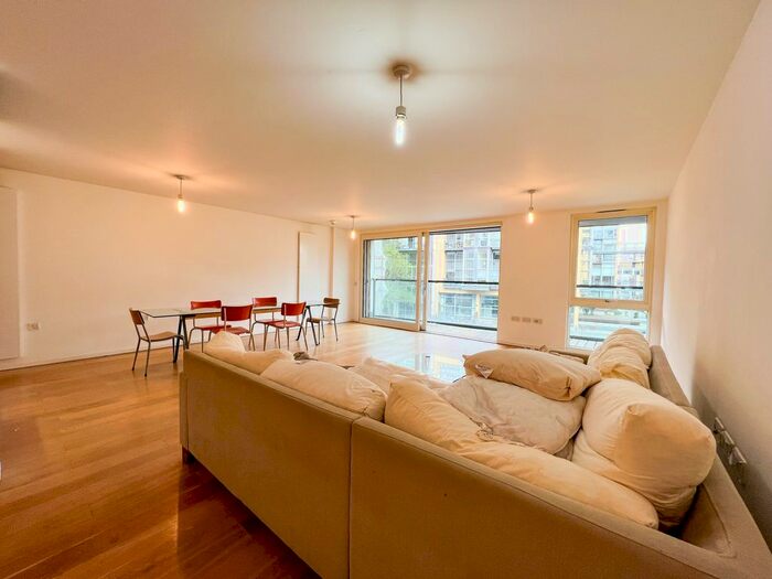 4 Bedroom Flat To Rent In Haggerston, N1