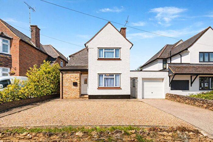 3 Bedroom Detached House For Sale In Fordwich Rise, Hertford, SG14