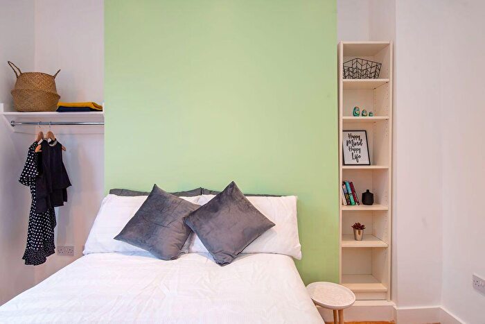 6 Bedroom Terraced House To Rent In Edinburgh Road, Kensington, Liverpool, L7