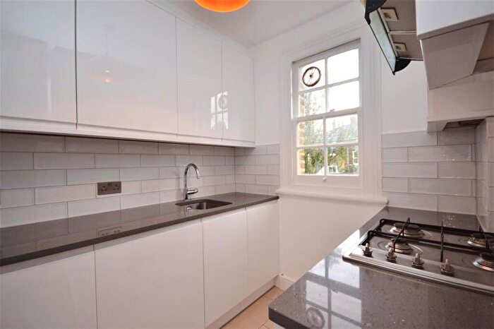 2 Bedroom Apartment To Rent In Croftdown Road, Dartmouth Park, NW5