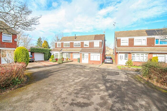 5 Bedroom Semi-Detached House To Rent In Hersham Close, Kingston Park, Newcastle Upon Tyne, NE3