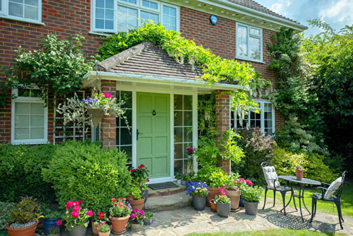 4 Bedroom Detached House For Sale In Dorking Road, Horsham, RH12