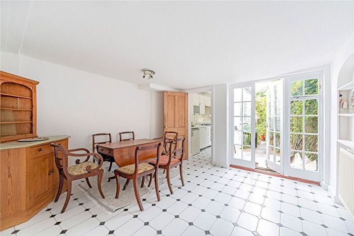 4 Bedroom Terraced House To Rent In Church Street, Old Isleworth, TW7