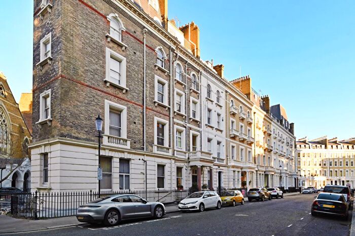 3 Bedroom Flat For Sale In Emperors Gate, London, SW7