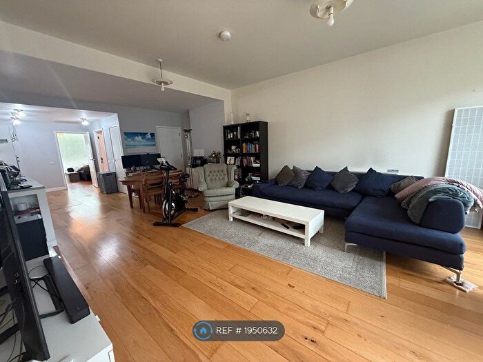 1 Bedroom Flat To Rent In Steedman Street, London, SE17