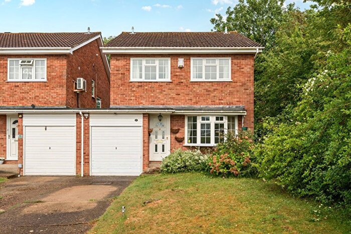 4 Bedroom Link Detached House For Sale In Steep Close, Orpington, BR6