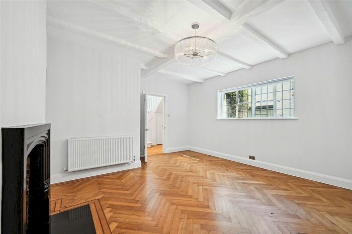 3 Bedroom Terraced House To Rent In Thurloe Close, London, SW7