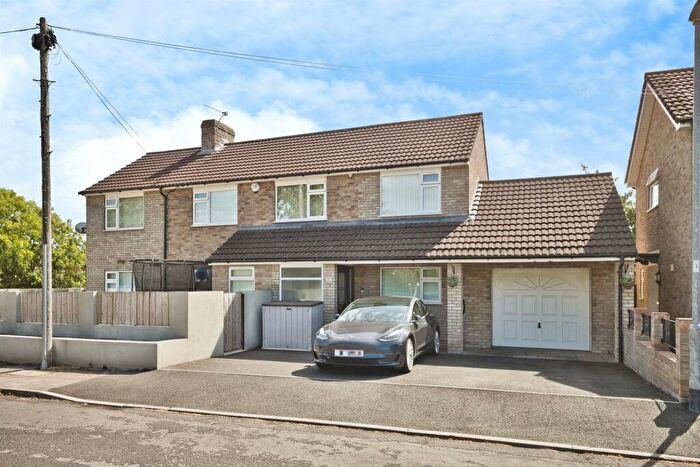 4 Bedroom Detached House For Sale In Boundary Close, Yeovil, BA21