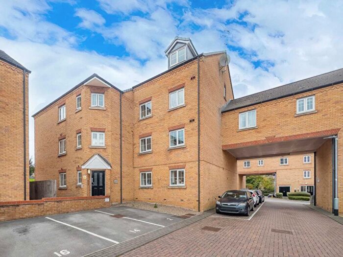 2 Bedroom Apartment For Sale In Broadlands Court, Pudsey, LS28