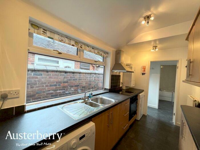 2 Bedroom Terraced House To Rent In Stoke Old Road, Stoke-On-Trent, Staffordshire, ST4