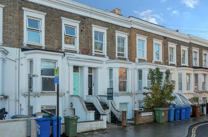2 Bedroom Apartment For Sale In Chadwick Road, Peckham, London, SE15