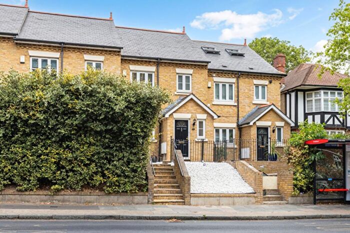 3 Bedroom Terraced House To Rent In Lordship Lane London, SE22