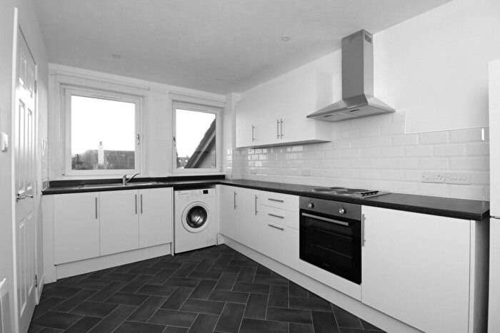2 Bedroom Property To Rent In Keats Place, Dundee, DD3